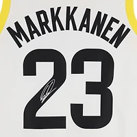 Maillot Nike Swingman blanc dédicacé par Lauri Markkanen du Utah Jazz