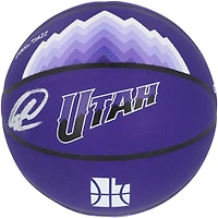 Ballon de basket-ball Wilson City Collector 2023-24 autographié par Lauri Markkanen du Utah Jazz