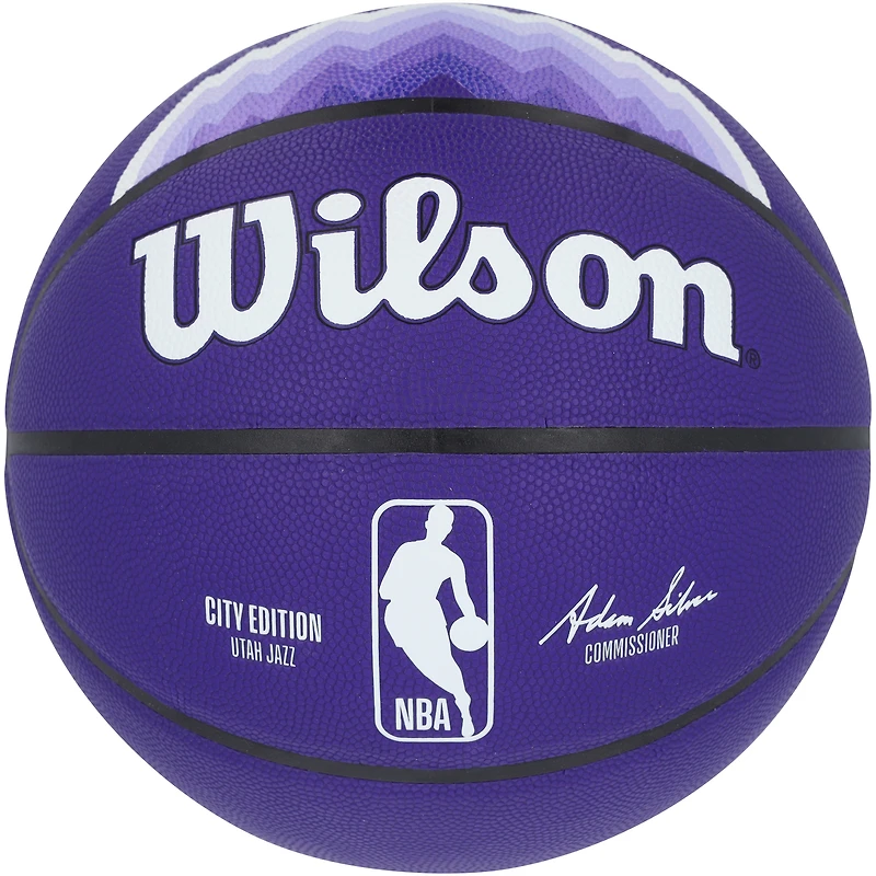 Ballon de basket-ball Wilson City Collector 2023-24 autographié par Lauri Markkanen du Utah Jazz