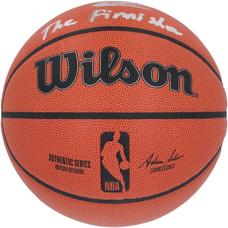 Ballon de basket-ball d'intérieur/extérieur Wilson Authentic Series autographié par Lauri Markkanen du Utah Jazz avec l'inscription « The Finnisher »