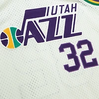 Maillot Swingman Mitchell & Ness Karl Malone crème Utah Jazz Chainstitch pour hommes