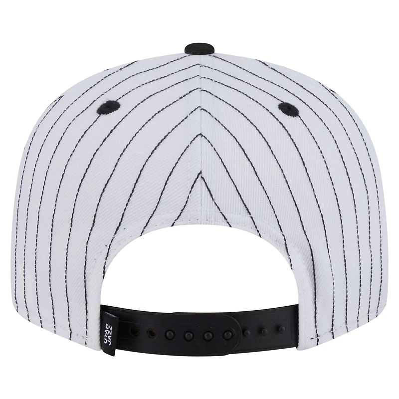 Casquette snapback 9FIFTY blanche à rayures fines Utah Jazz Deceptor New Era pour homme