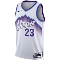 Maillot Nike Swingman unisexe Lauri Markkanen blanc des Utah Jazz - Édition Association