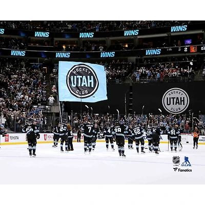 Photographie non signée de la première victoire l'histoire franchise pour les Mammoth l'Utah