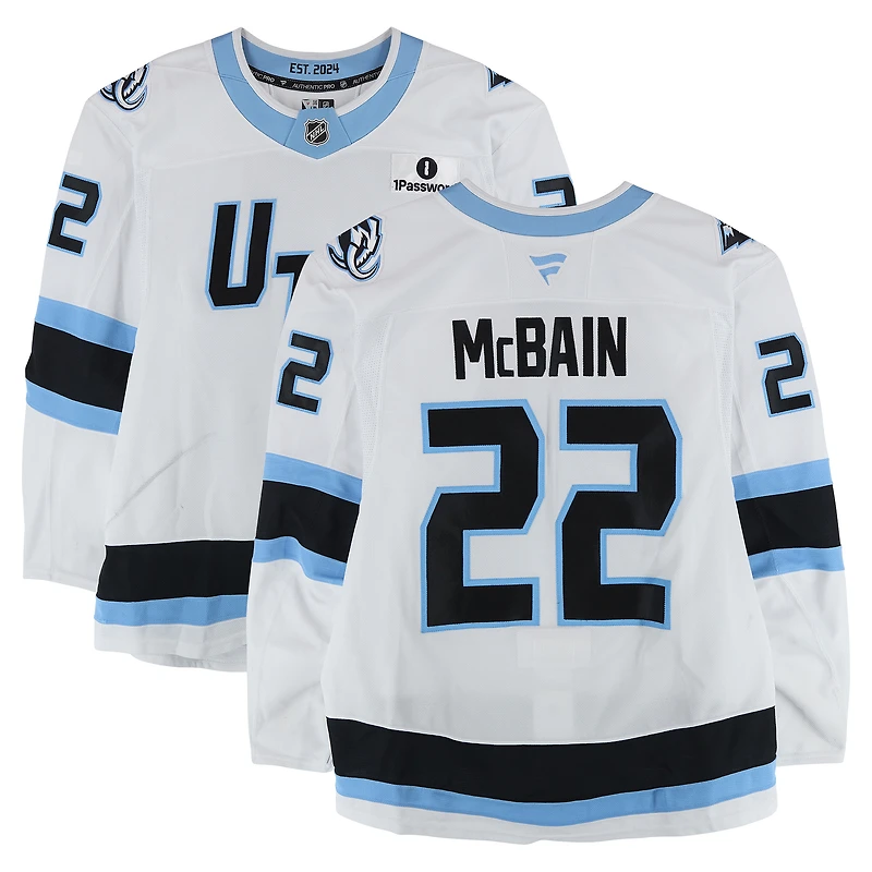 Maillot blanc n° 22 de Jack McBain (Utah Mammoth), porté lors de matchs joués entre le 14 décembre 2025 et le 28 mars 2026.