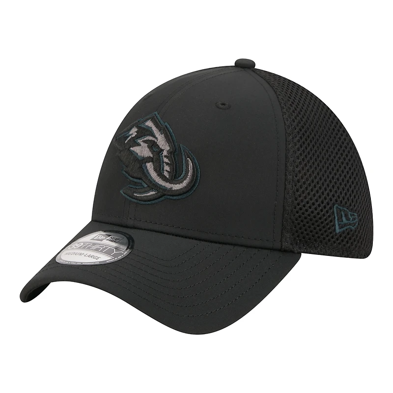 Men's New Era  Black Utah Mammoth Blackout 39THIRTY Flex Fit Hat