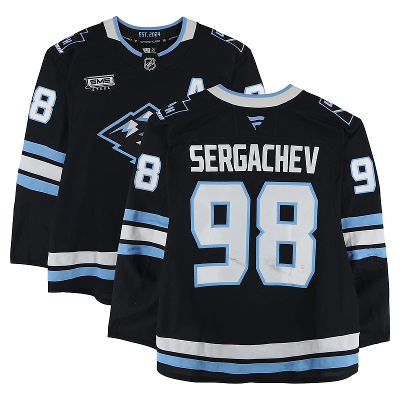 Maillot noir n° 98 porté par Mikhail Sergachev (Utah Mammoth) lors de matchs disputés entre le 11 janvier et le 26 mars 2026.
