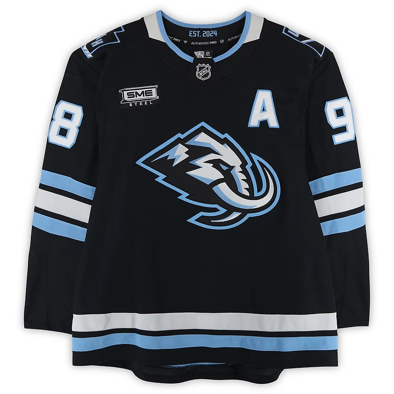 Maillot noir n° 98 porté par Mikhail Sergachev (Utah Mammoth) lors de matchs disputés entre le 11 janvier et le 26 mars 2026.