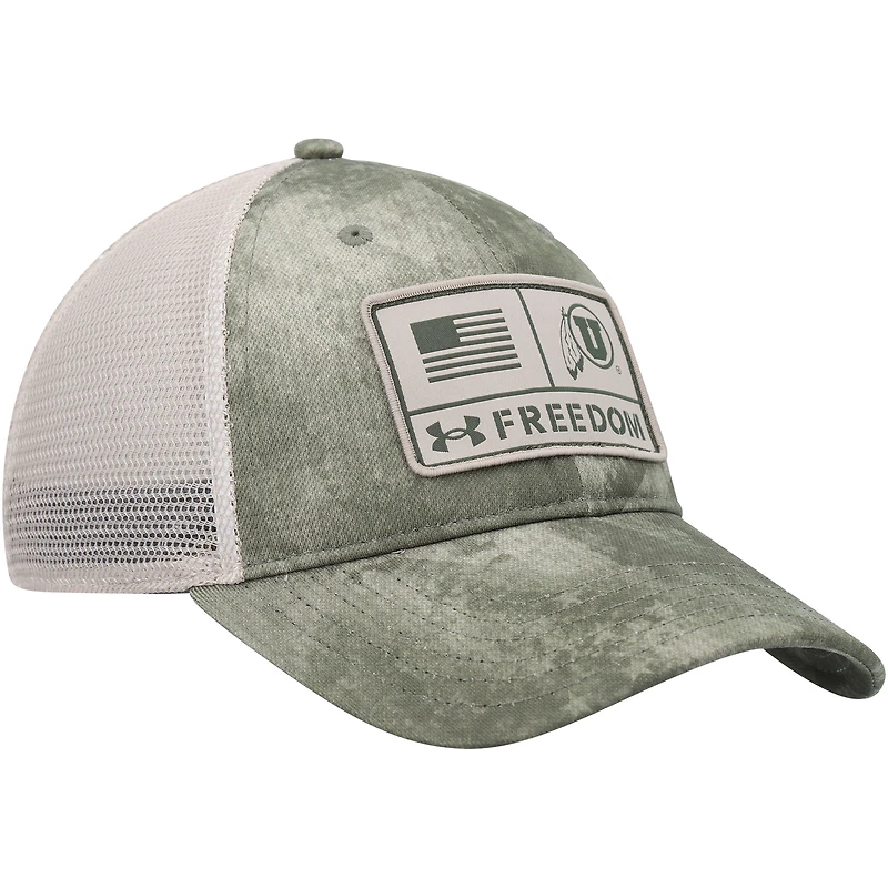 Casquette réglable Under Armour Camo Utah Utes Sideline Blitzing Trucker Performance pour hommes