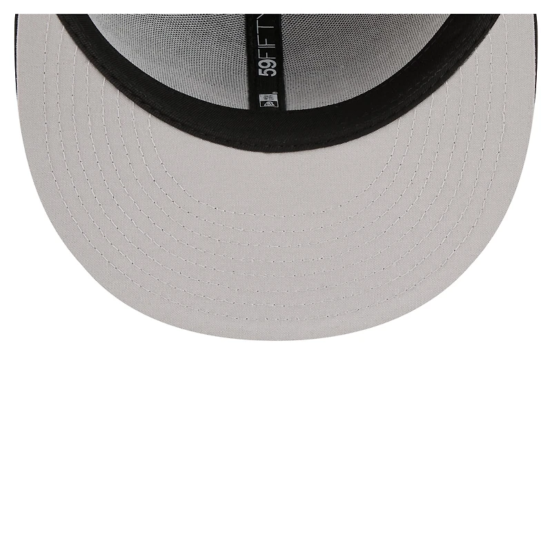 Casquette ajustée New Era noire pour homme, modèle 59FIFTY, édition spéciale soirées thématiques des Vancouver Canadians (ligue mineure).
