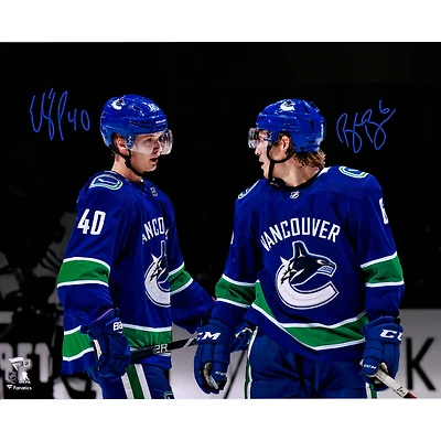 Brock Boeser et Elias Pettersson Vancover Canucks autographiés 16" x 20" photographie de projecteur