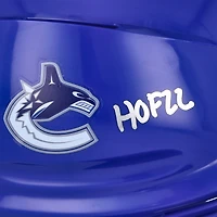 Casque miniature bleu autographié par Daniel Sedin des Vancouver Canucks avec l'inscription « HOF 22 »