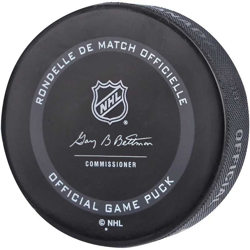 Rondelle de match officielle autographiée par Daniel Sedin des Canucks de Vancouver avec l'inscription « HOF 22 »