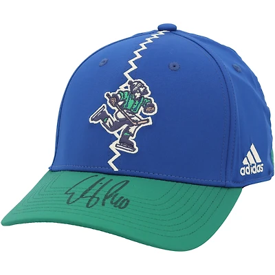 Casquette rétro inversée autographiée par Elias Pettersson des Canucks de Vancouver 2022-23