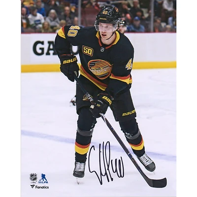 Elias Pettersson Vancouver Canucks dédicacé 8" x 10" Photographie de patinage en jersey alternatif noir