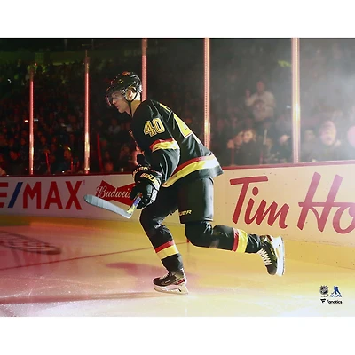 Photographie d'avant-match du maillot noir non signé des Canucks de Vancouver d'Elias Pettersson