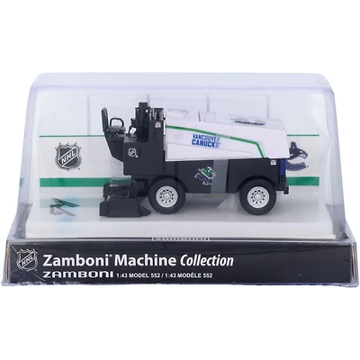 Filip Hronek Vancouver Canucks dédicacé Zamboni moulé sous pression à l'échelle 1:43