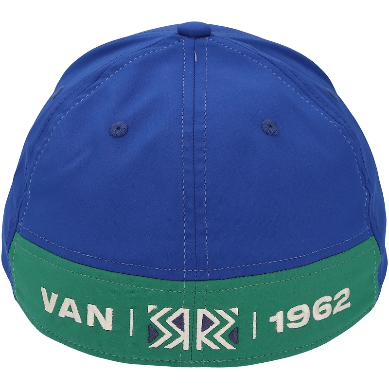 Casquette rétro inversée autographiée par Ilya Mikheyev des Canucks de Vancouver 2022-23