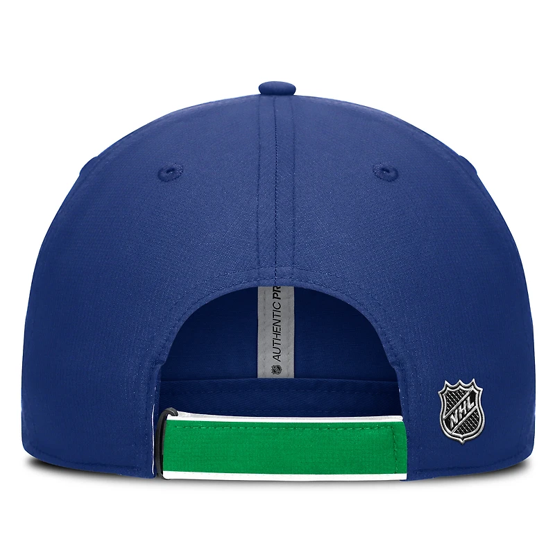 Casquette ajustable authentique Pro Rink Pinnacle des Canucks de Vancouver pour hommes Fanatics Blue