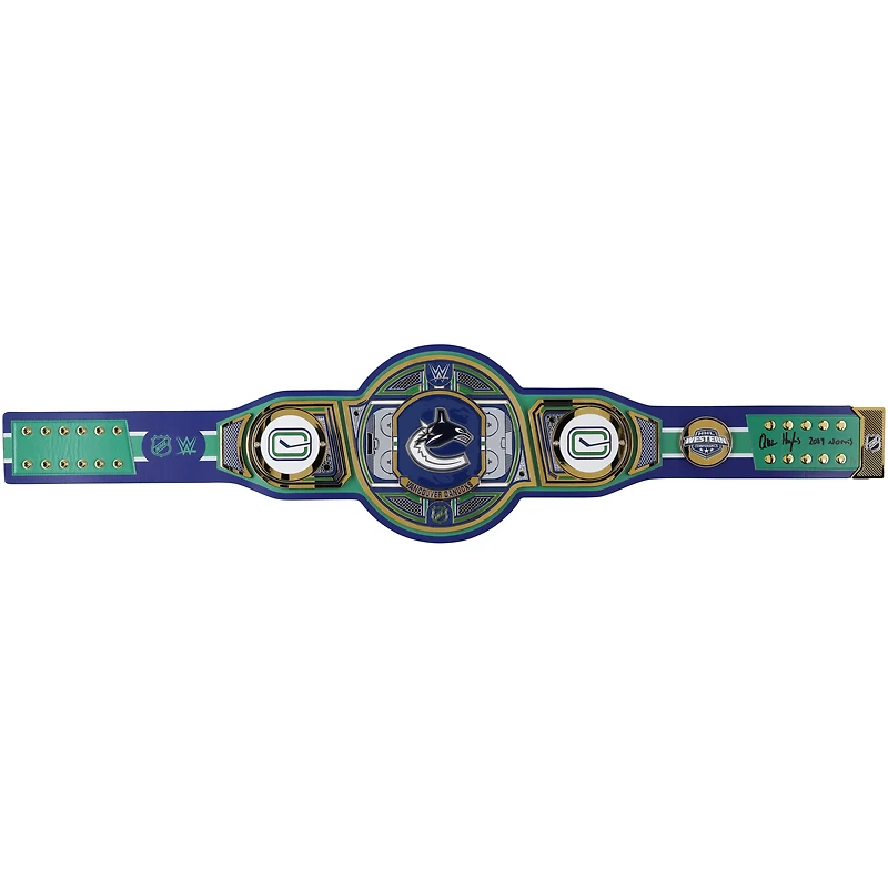 Ceinture de titre WWE Legacy autographiée par Quinn Hughes des Vancouver Canucks avec inscription « 2024 Norris » - Édition limitée n° 1/5