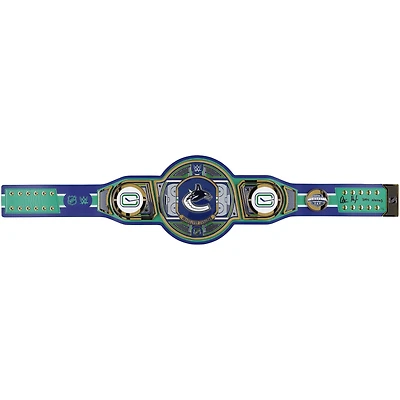 Ceinture de championne WWE Legacy autographiée par Quinn Hughes des Vancouver Canucks avec inscription « 2024 Norris » - Édition limitée à 5 exemplaires