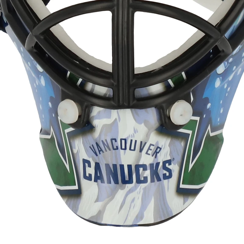 Casque mini-casque noir avec logo de skate rétro des Vancouver Canucks Sportstar