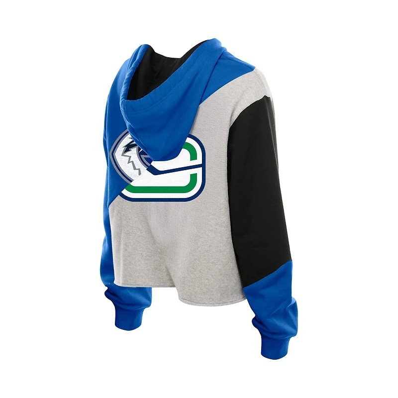 Sweat à capuche court et carré bleu recyclé blocs de couleurs des Vancouver Canucks New Era pour femme