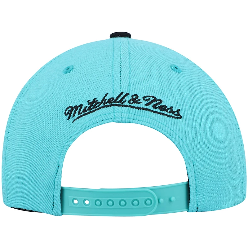 Men's Mitchell & Ness Turquoise/Black Vancouver Grizzlies Hardwood Classics Team Two-Tone 2.0 Snapback Hat