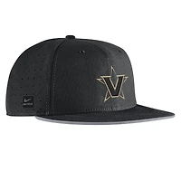 Men's Nike Black Vanderbilt Commodores 2025 On-Field True Dri-FIT Fitted Hat