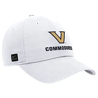 Casquette ajustable Nike blanche Vanderbilt Commodores 2025 On-Field Club pour homme
