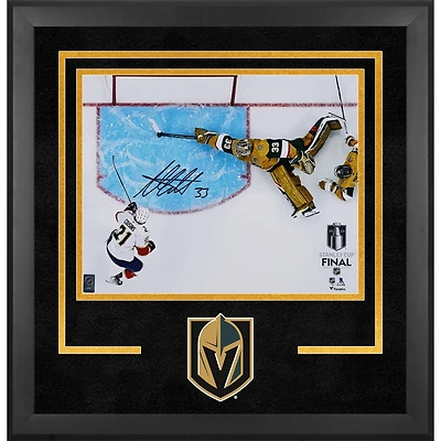 Photographie encadrée autographiée par Adin Hill Vegas Golden Knights 16" x 20" du premier match de la finale Coupe Stanley 2023
