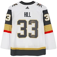 Maillot adidas authentique blanc autographié par Adin Hill Vegas Golden Knights et écusson de la finale de la Coupe Stanley 2023 avec l'inscription « 2023 SC Champs »