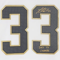 Maillot adidas authentique blanc autographié par Adin Hill Vegas Golden Knights et écusson de la finale de la Coupe Stanley 2023 avec l'inscription « 2023 SC Champs »
