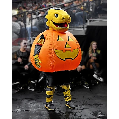 Photographie non signée de la lanterne Jack-O-Lantern des Golden Knights Chance Vegas