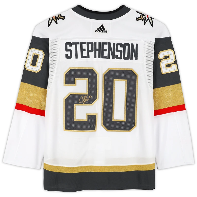 Maillot Adidas authentique blanc autographié par Chandler Stephenson des Vegas Golden Knights, champions de la Coupe Stanley 2023, avec écusson de la Coupe Stanley