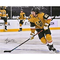 Photo de patinage autographiée de Mark Stone, joueur des Golden Knights de Vegas, en maillot doré (16 po x 20 po).