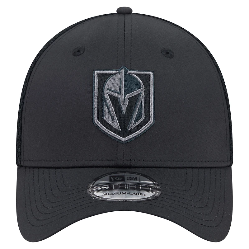 Men's New Era  Black Vegas Golden Knights Blackout 39THIRTY Flex Fit Hat