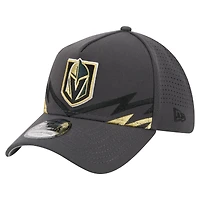 Casquette New Era grise Vegas Golden Knights Zig Zag 39THIRTY A-Frame perforée Flex pour homme