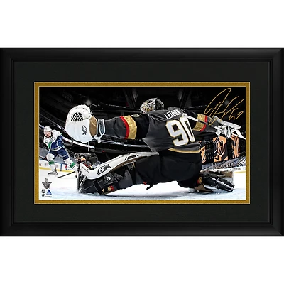 Robin Lehner Vegas Golden Knights Encadré Autographié 10" x 18" Match 7 contre Vancouver Canucks Plongée Enregistrer la photographie