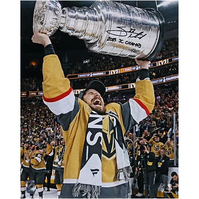 Photographie autographiée de 16" x 20" de Shea Theodore Vegas Golden Knights, champion de la Coupe Stanley 2023, avec l'inscription "2023 SC Champs"