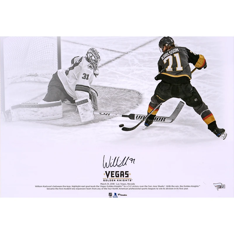 Photo dédicacée de William Karlsson, joueur des Golden Knights de Vegas (16 po x 20 po), prise en plein écran, le but entre les jambes.