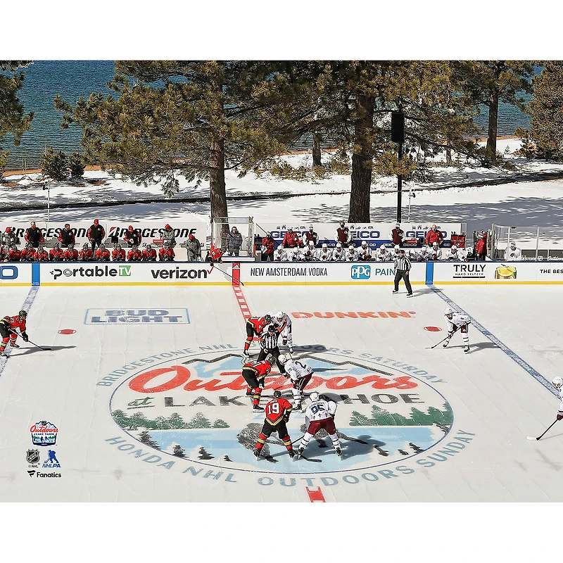 Vegas Golden Knights contre Colorado Avalanche, match non signé 2021 en extérieur au lac Tahoe, photographie aérienne
