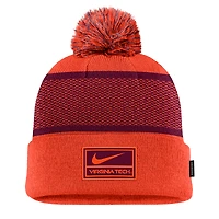 Bonnet en tricot à revers avec pompon Nike Orange Virginia Tech Hokies 2024 Sideline Peak pour jeune