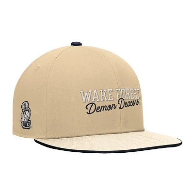 Casquette Nike Gold Wake Forest Demon Deacons Vintage Script Pro Dri-FIT Snapback pour homme