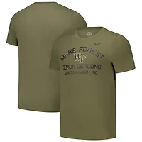 T-shirt de performance militaire Nike Olive Wake Forest Demon Deacons 2024 pour homme