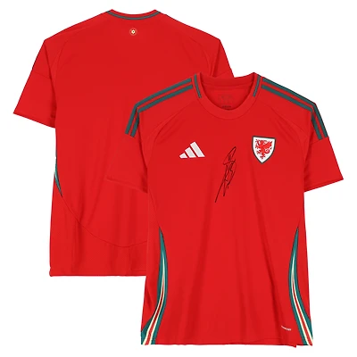 Maillot réplique adidas rouge 2024 autographié par Gareth Bale, équipe nationale du Pays de Galles - Signature sur le devant