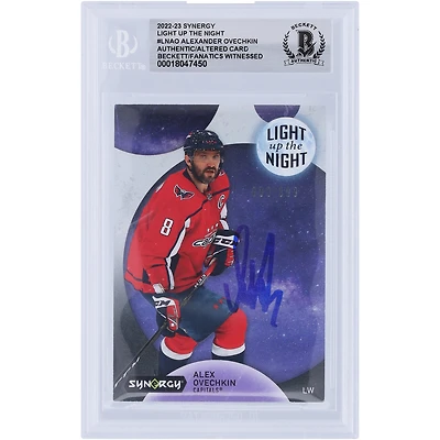 V106832 Casquettes Alexander Ovechkin Washington Capitals Autographiée 2022-23 Upper Deck Synergy Light Up The Night #LN-AO #/899 Beckett Fanatics Witnessed Authenticated Card Alexander Ovechkin AUT UPD TRADING CARDS 45831 AUTTRC CA01HK5111 #108