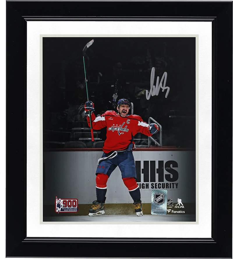 Photo dédicacée d'Alexander Ovechkin (Capitals de Washington) - 20 x 25 cm - Célébration de son 900e but