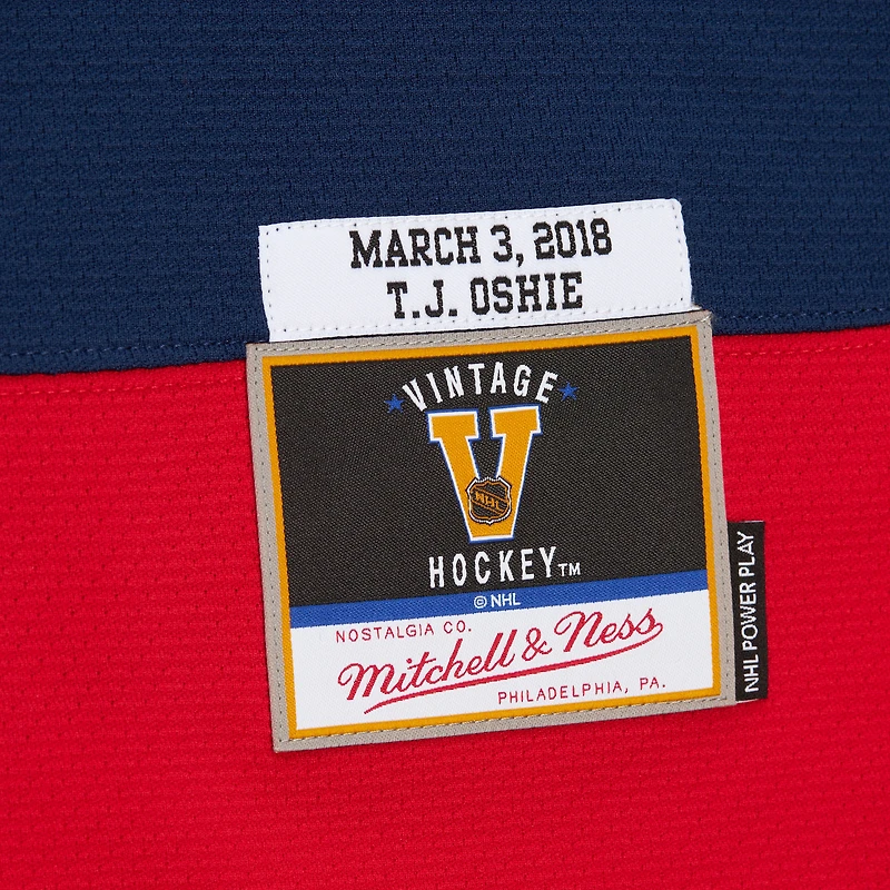 Maillot Power Play bleu marine pour homme Mitchell & Ness TJ Oshie des Washington Capitals