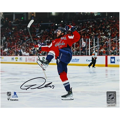 V106832 Casquettes Tom Wilson Washington Capitals Autographié 8" x 10" Maillot Rouge Célébration Photographie 43 Tom Wilson AUT 08x10 PHOTO 45646 AUTPHO 08HKWI0016 #1